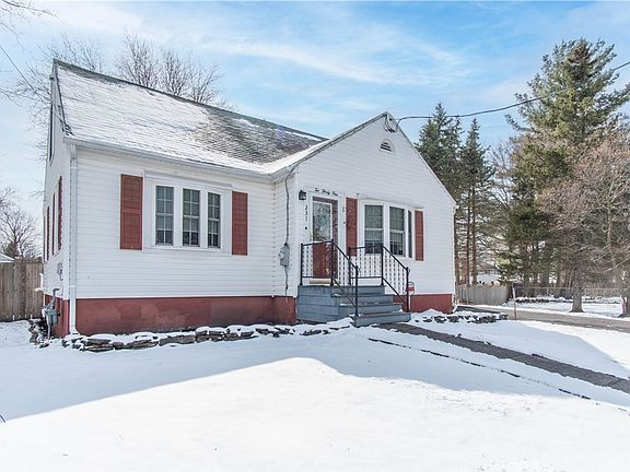 2nd image of 231 Harewood Ave