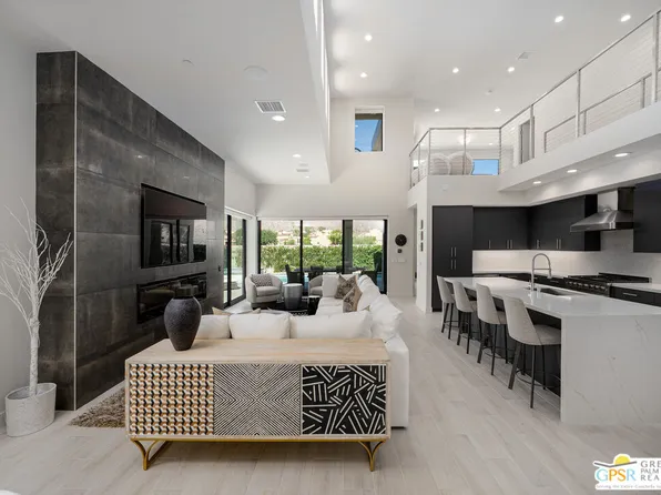 217 Vista Ter, Palm Springs, CA 92262