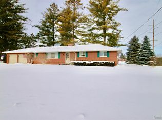 11035 N Evergreen Dr, Birch Run, MI 48415