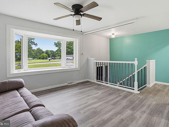 3rd image of 45364 Barefoot Dr