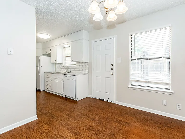 The Hunnington Townhomes — Photo 5