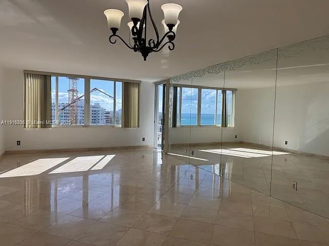 5401 Collins Ave #1512 — Photo 19