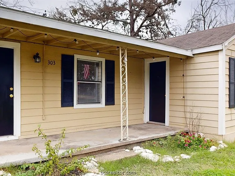 303 Montclair Ave — Photo 2