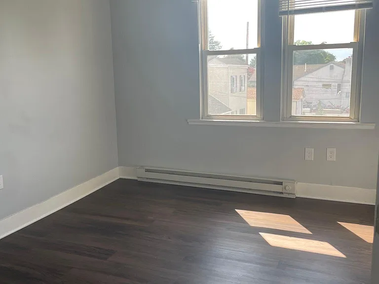 2108-2110 Chichester Rd #3 — Photo 7