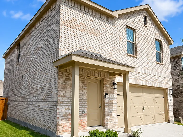 241 Adelina Dr — Photo 3