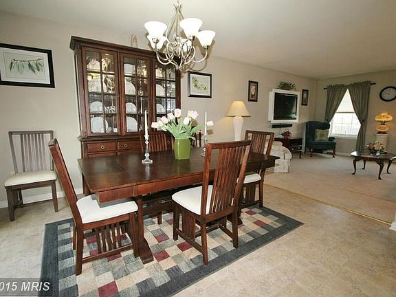 2nd image of 15519 Camden Dr