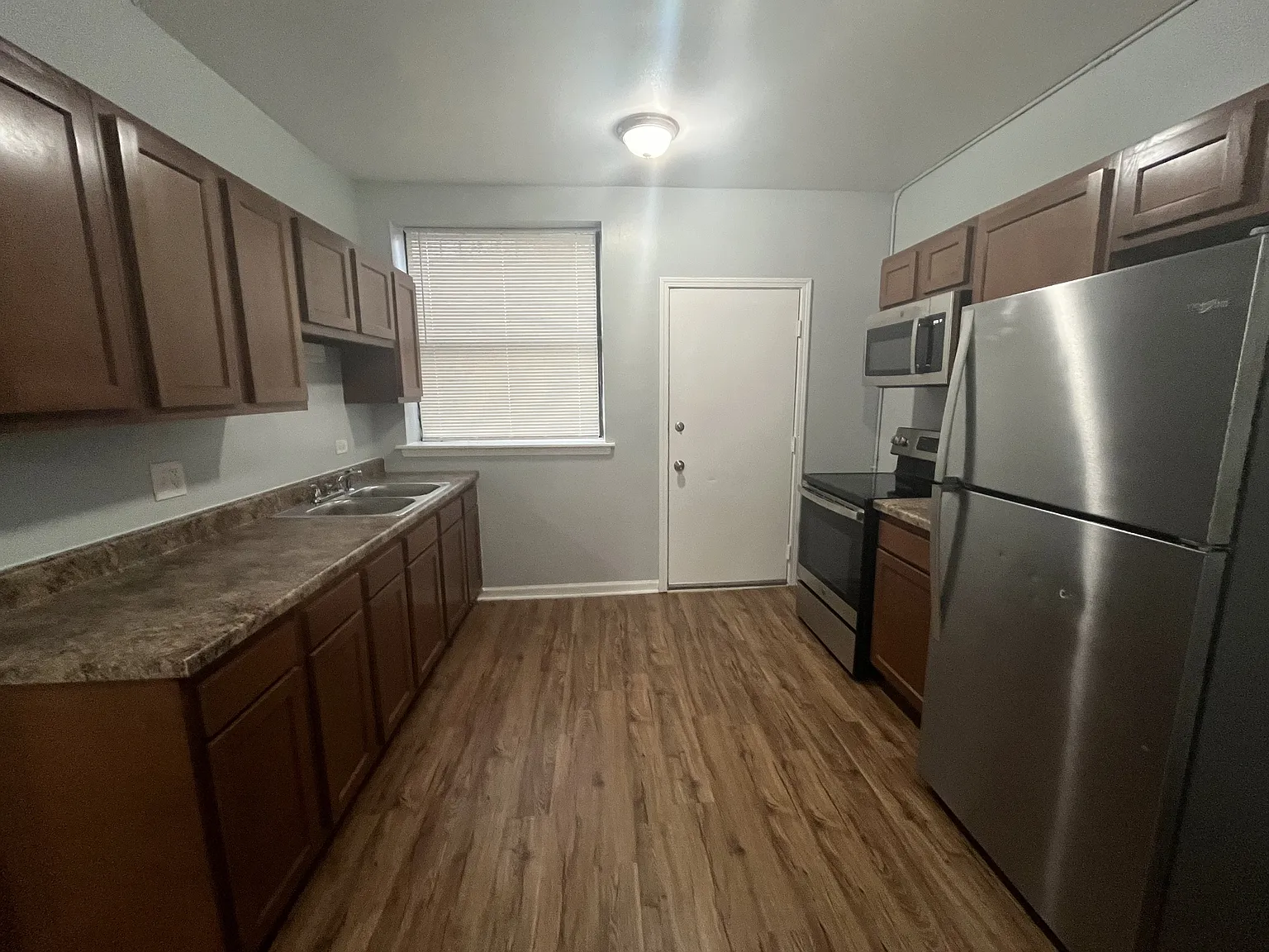 Jade Apartments - 9-305 — Photo 1