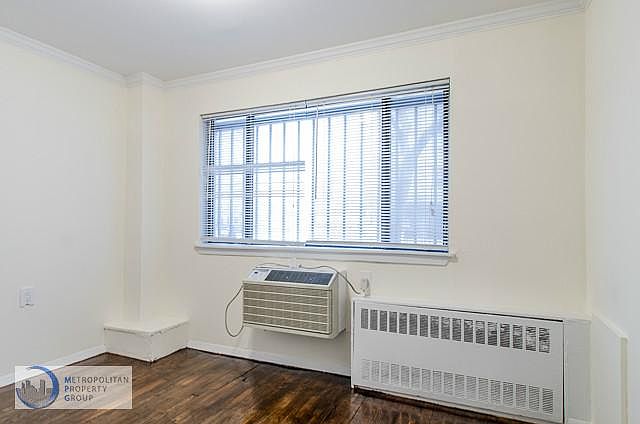 2nd image of 412 W 25th St APT 1E