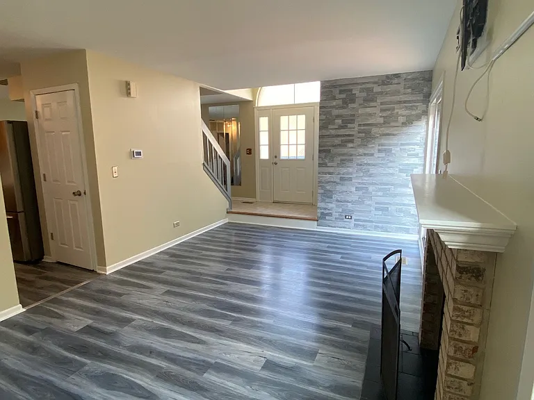 4483 Brighton Ct — Photo 3