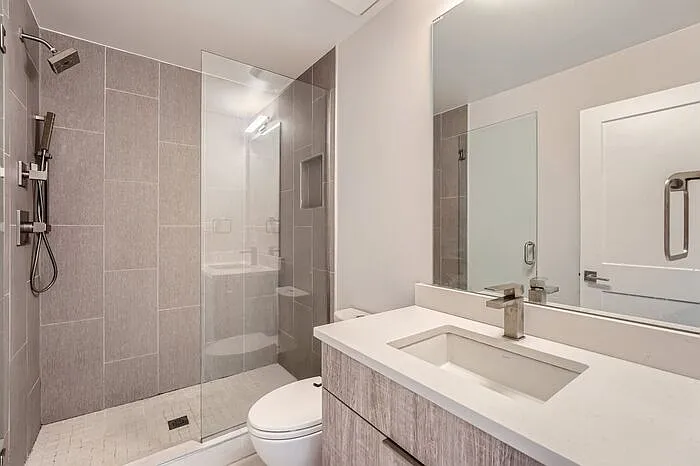 3807 N Franklin St — Photo 18