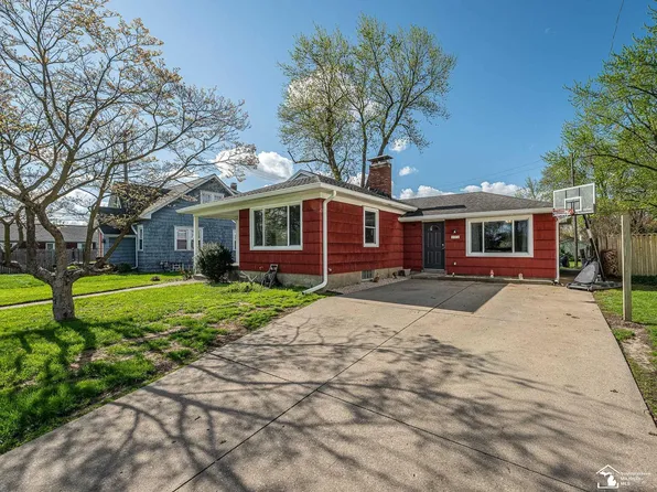318 E Grove St, Monroe, MI 48162