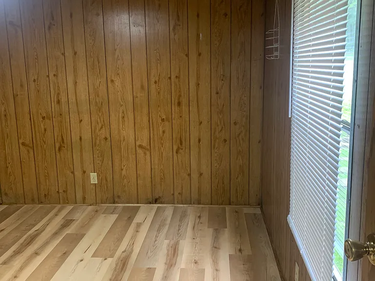 560 Wafford Cir — Photo 8