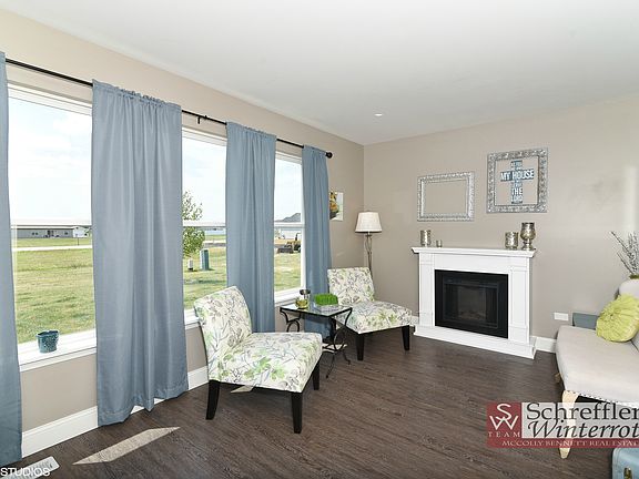 5th image of 1673 Campton Dr