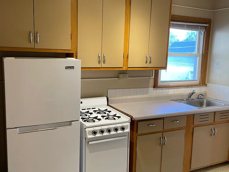 1120 Grand Apartments — Photo 19