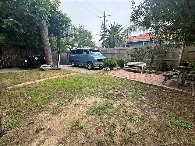 2735 Octavia St — Photo 20