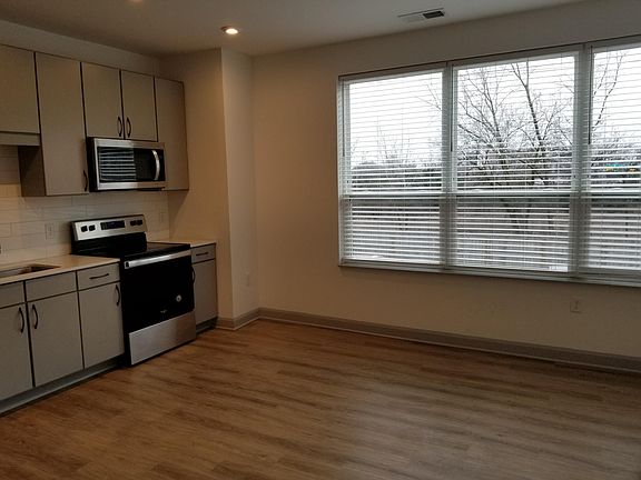 3rd image of 485 Reynolds Ave #206