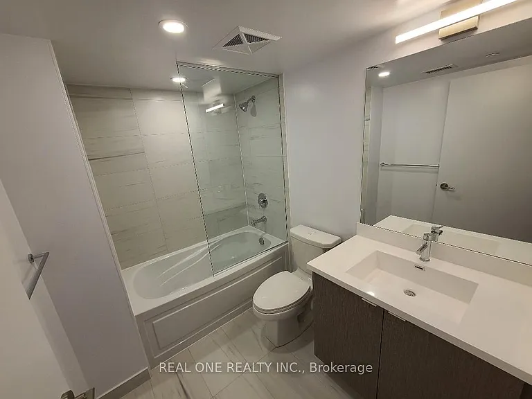 219 Dundas St E #511 — Photo 17