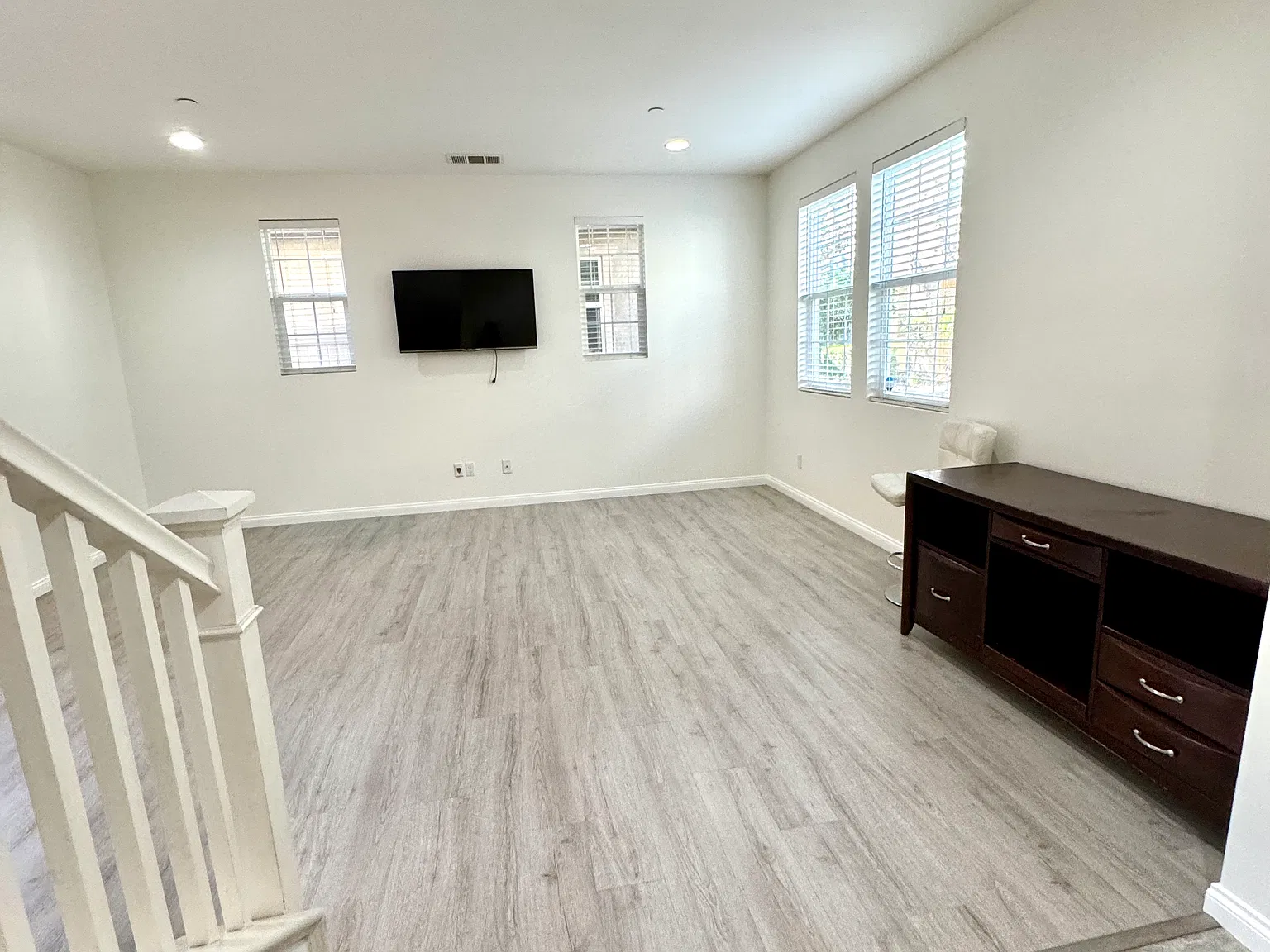 3 bed, 2.5 bath, 2197 sqft, $3,500 — Photo 4