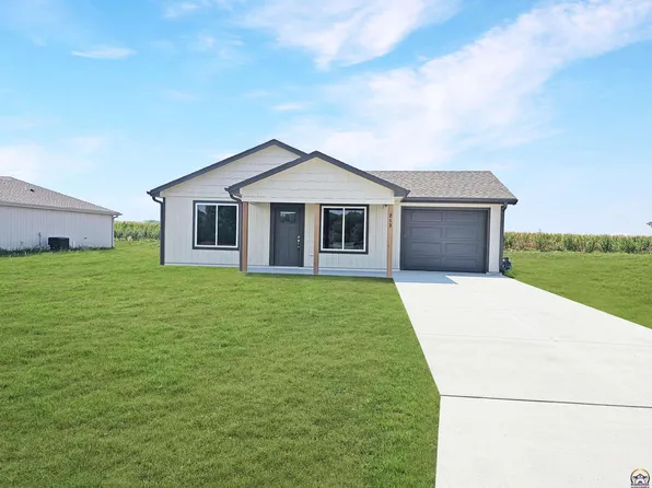 213 Clay Ave, Carbondale, KS 66414