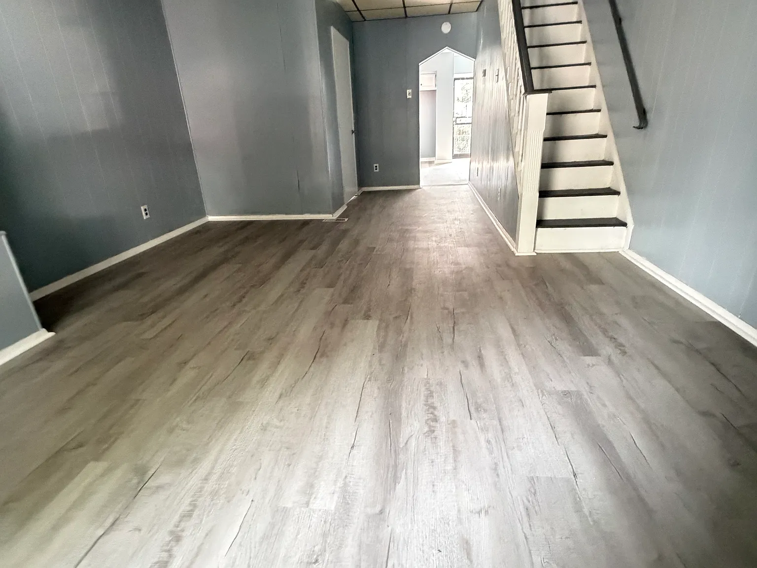 3 bed, 1080 sqft, $1,600 — Photo 2