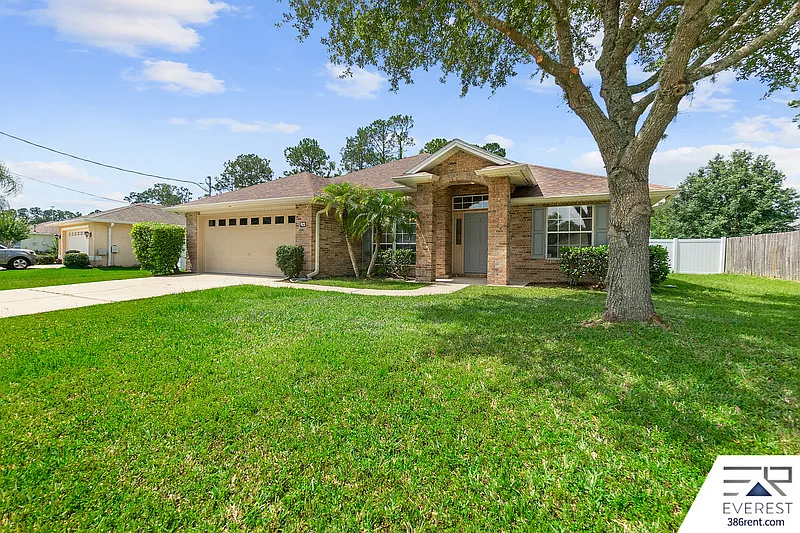 4 bed, 2.0 bath, 2458 sqft, $2,000 — Photo 4