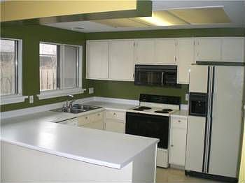 4th image of 11 New Wickham Dr