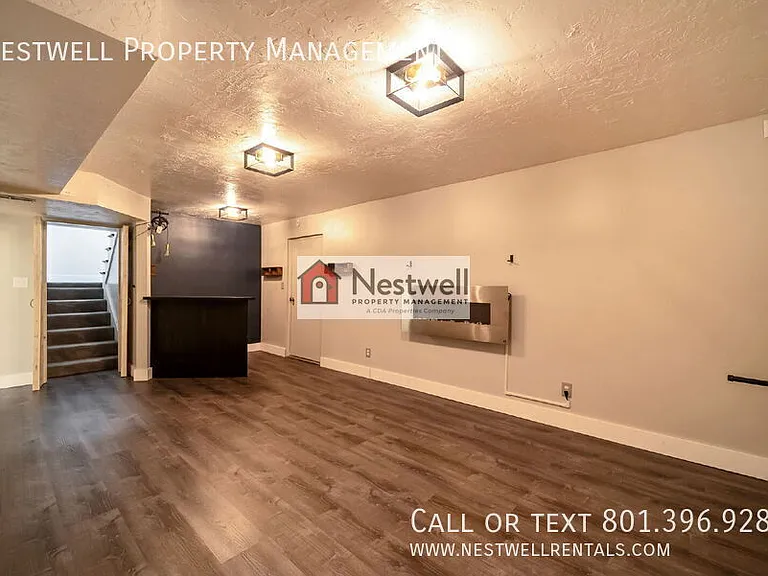 659 W Halifax Ct — Photo 32