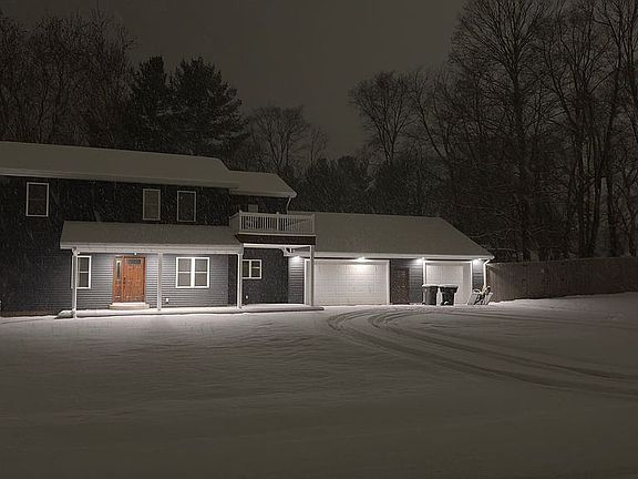 4th image of 60205 Main St