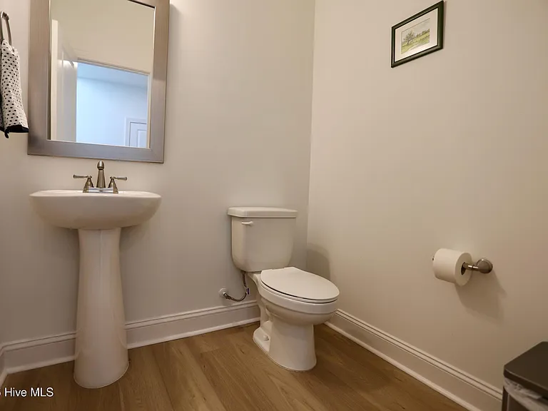 100 Falkirk Ct — Photo 21