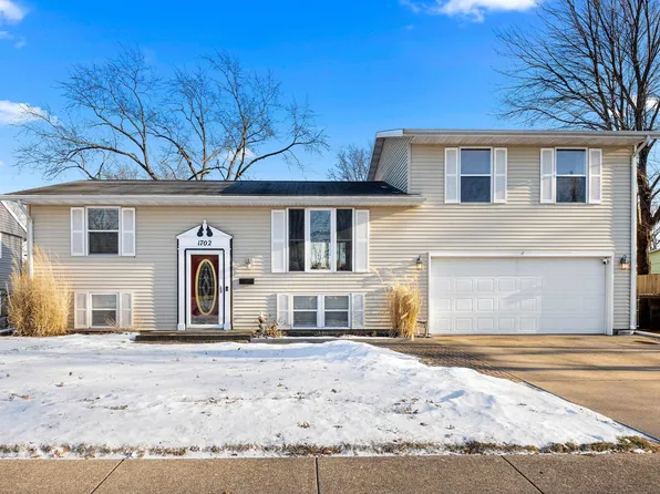 1702 Heisel Ave, Pekin, IL 61554