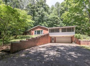 10217 Stickle Rd, Saint Louisville, OH 43071