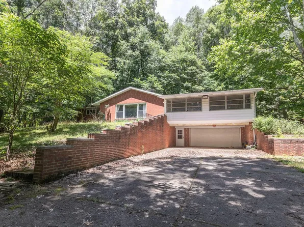 10217 Stickle Rd, Saint Louisville, OH 43071