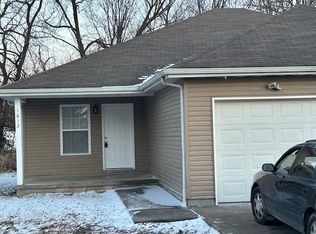 1812 N Hilton Ave, Springfield, MO 65802
