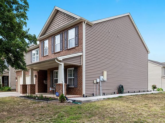 3rd image of 7 Shady Valley Dr