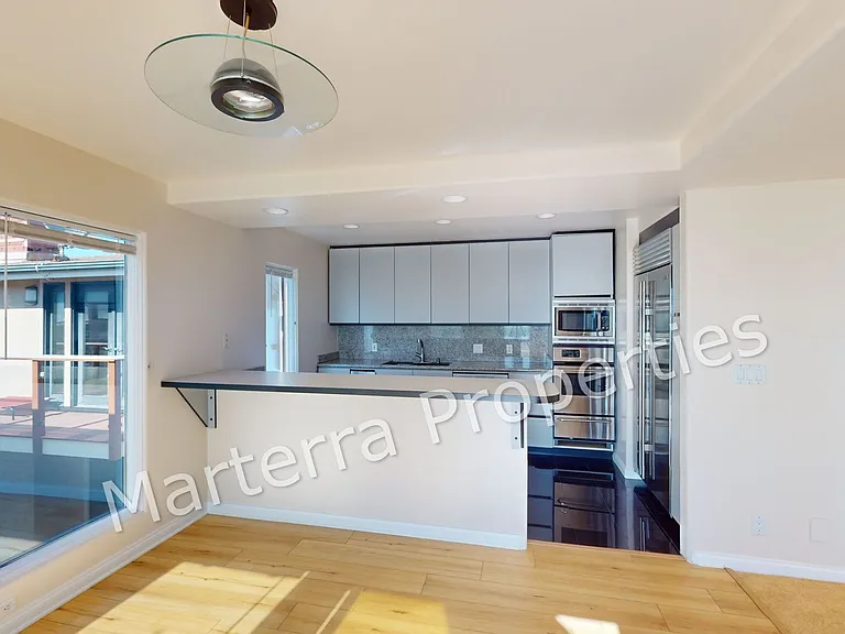 3604 Manhattan Ave — Photo 9