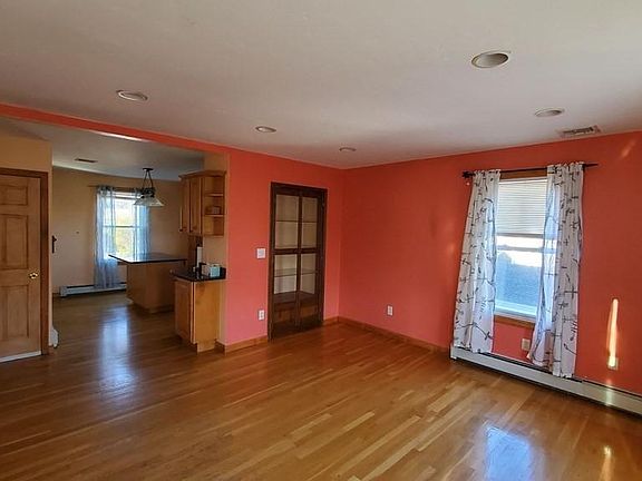 5th image of 11 Nelson St #2