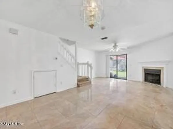 8300 PLAZA GATE Lane #1062, Jacksonville, FL 32217