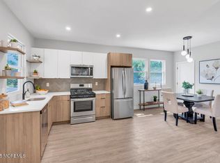 8 Bond St, Freehold, NJ 07728