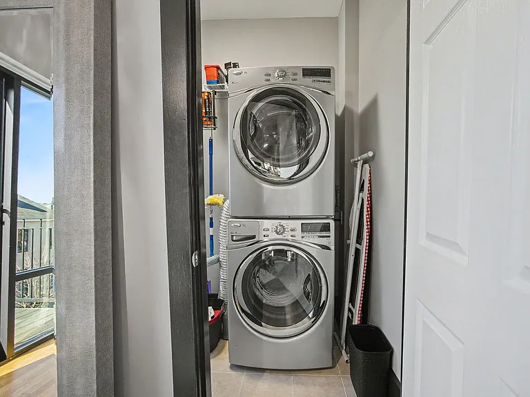 261 S Limestone St #304 — Photo 44