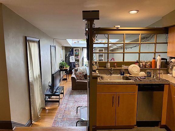 2nd image of 3426 Sansom St Floor 3