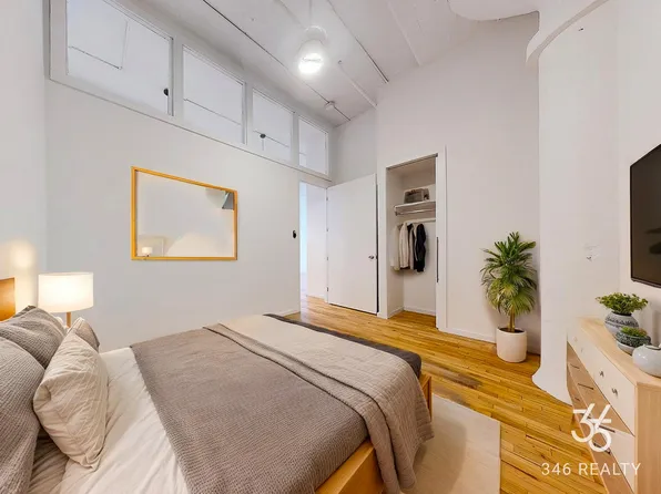 315 Seigel Street image 8 of 21