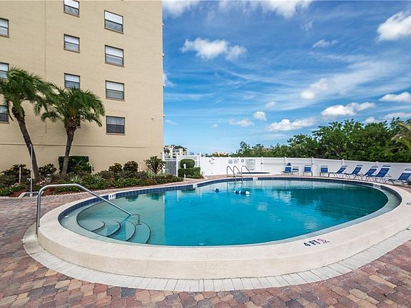 3rd image of 19451 Gulf Blvd APT 702