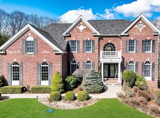 32 Overlook Rd, Hopkinton, MA 01748