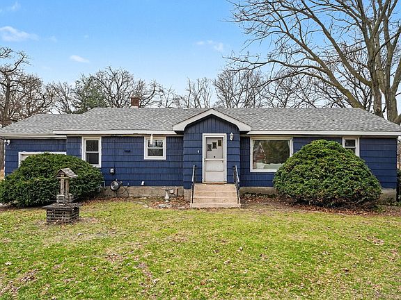 2nd image of 1999 Indiana Ave