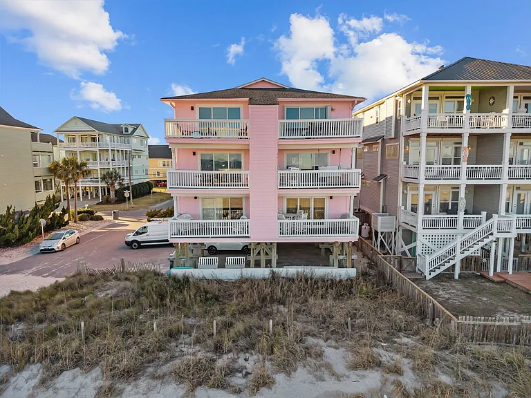 1600 Carolina Beach Ave N #C4 — Photo 1