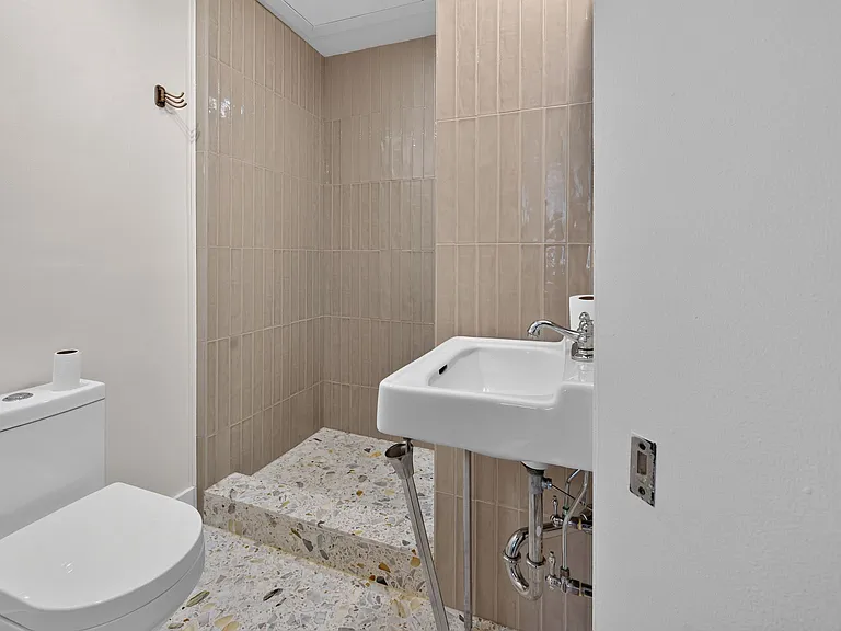 3120 R St NW #207 — Photo 11