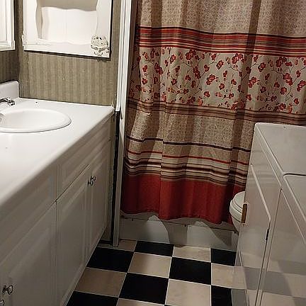 5th image of 8365 Hudson St