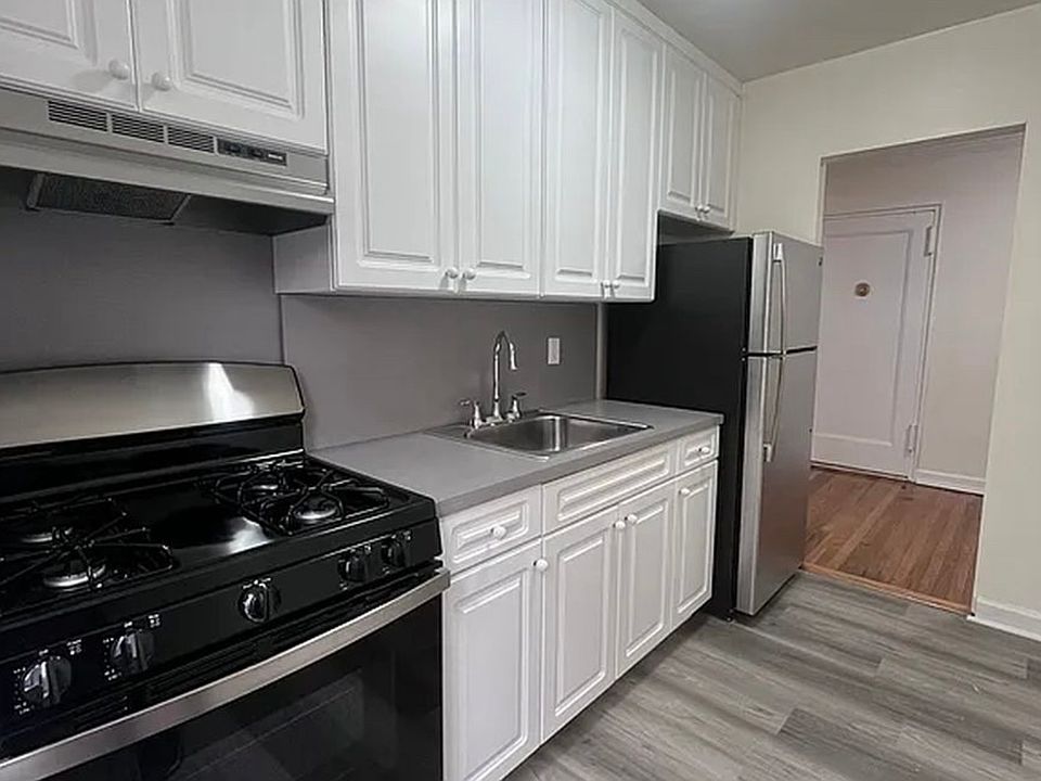 1st image of 29 Murdock Ct APT 5H