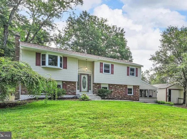 2900 Thompson Rd, Harleysville, PA 19438