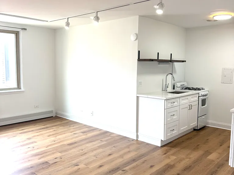 1060 W Hollywood Ave #506 — Photo 8